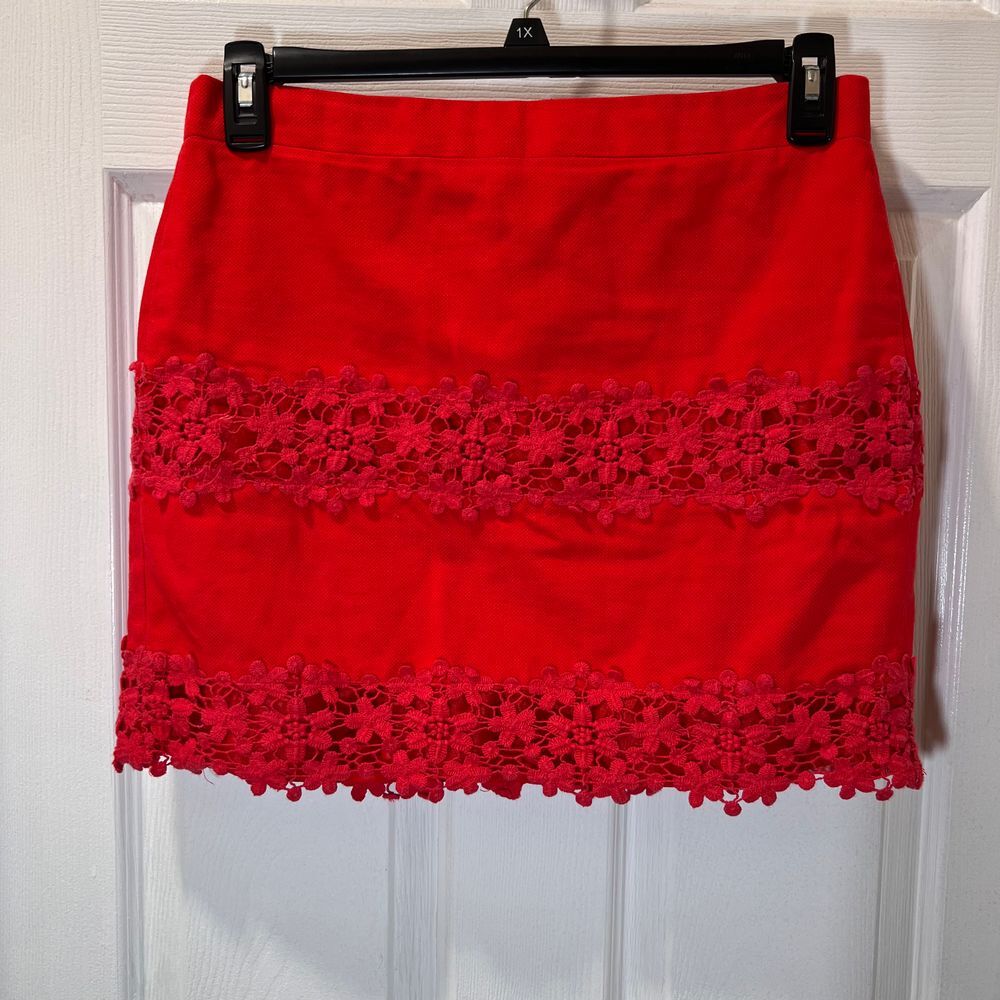 Elegant Red Mini Skirt with Floral Lace Trim Detail - Perfect for Evening Events